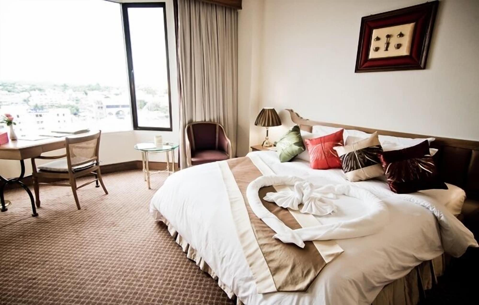 Laithong Hotel Ubon Ratchathani Esterno foto