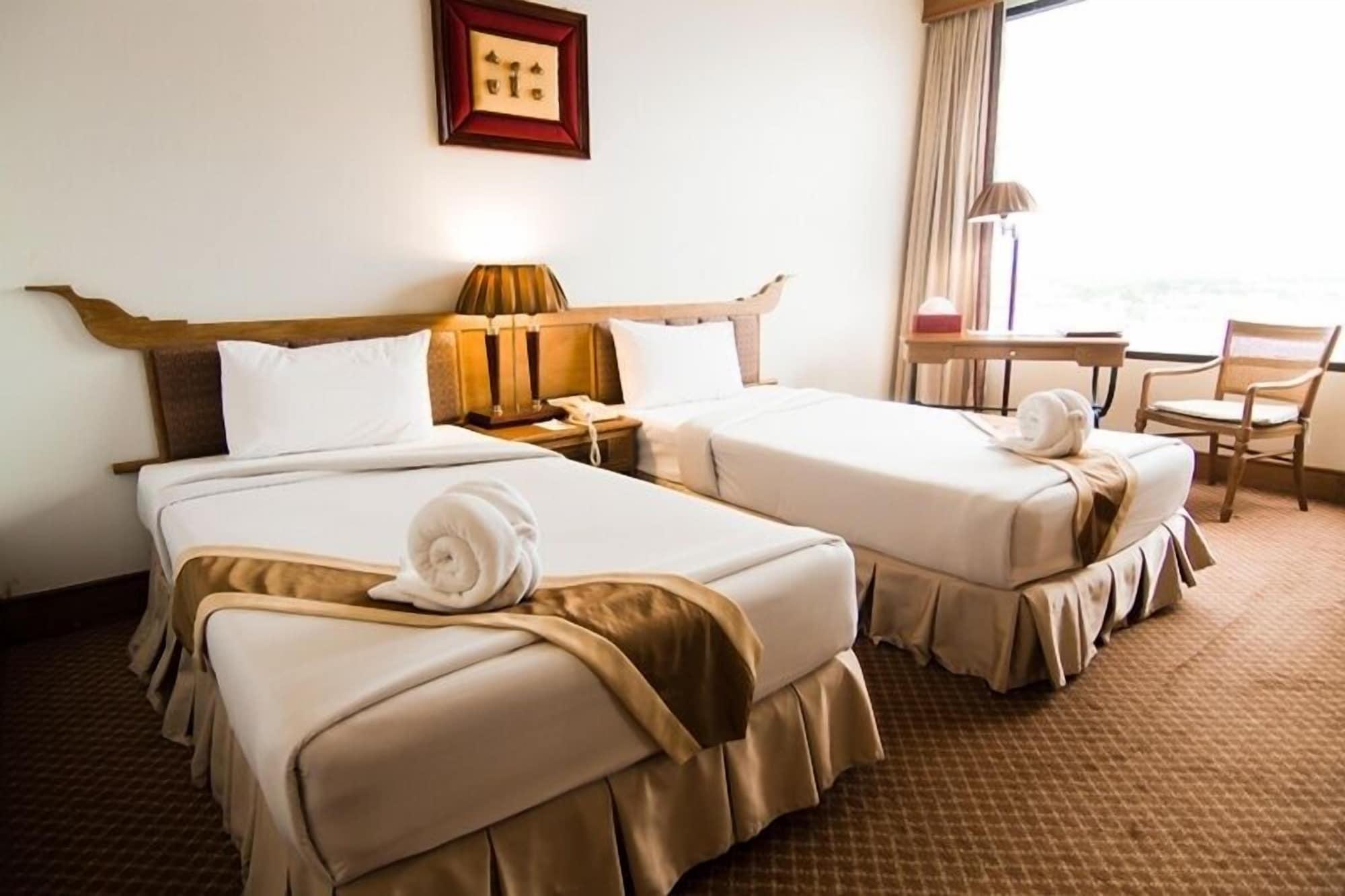 Laithong Hotel Ubon Ratchathani Esterno foto