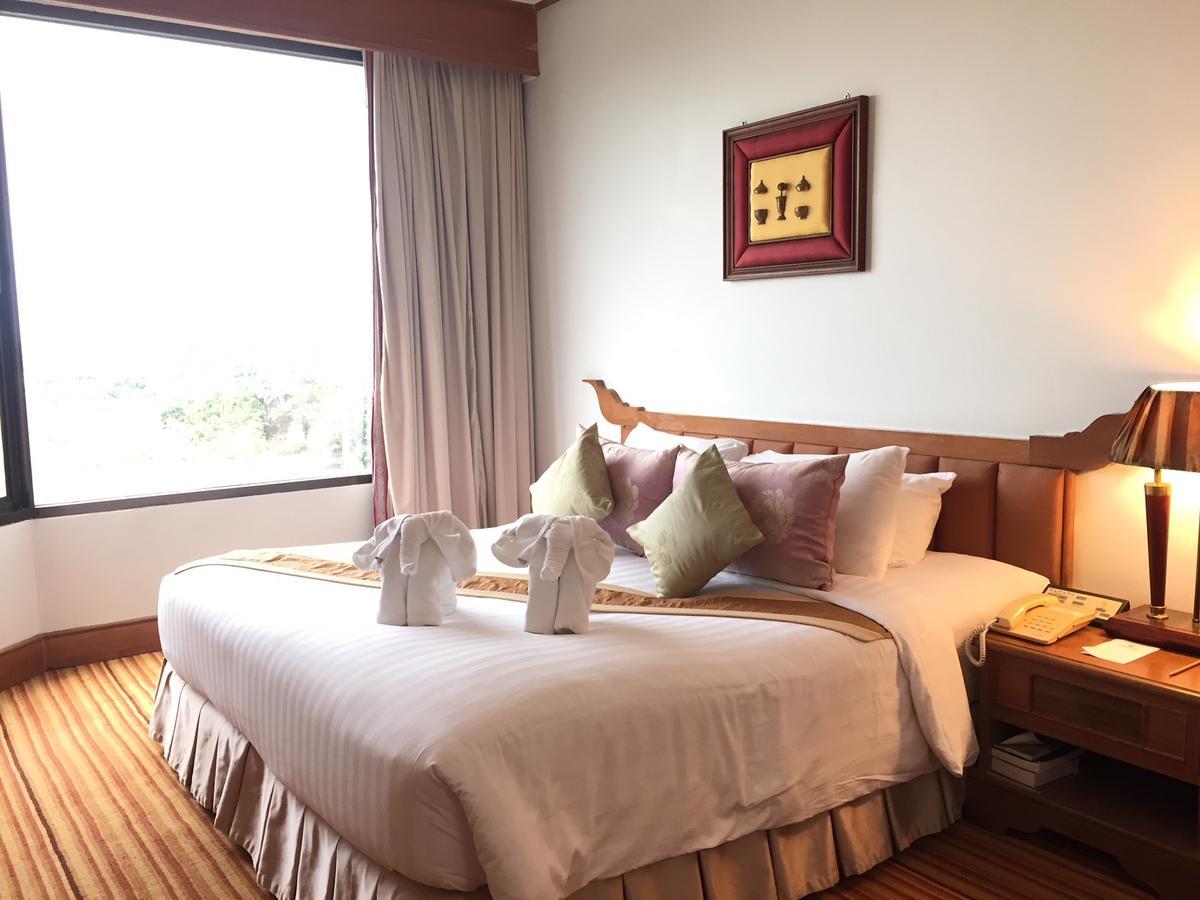 Laithong Hotel Ubon Ratchathani Esterno foto